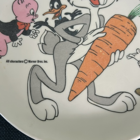 Vintage Looney Tunes Bugs Bunny, Elmer Fudd, Porky Pig and Daffy Duck plate - Picture 6 of 9